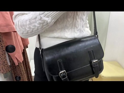 ❤️ Offentlig onani av den unga slynan FeralBerry med en dildo i provrummet ️ Sexvideo at sv.marketapp.top