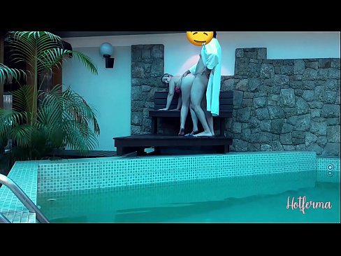 ❤️ Chefen bjuder in tjänsteflickan till poolen, men kunde inte motstå en het ️ Sexvideo at sv.marketapp.top